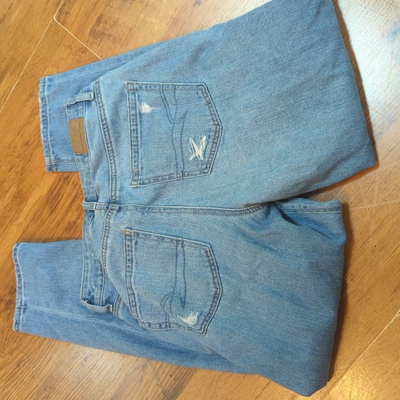 American Eagle Mom Jean (A2) - Picture 2 of 3